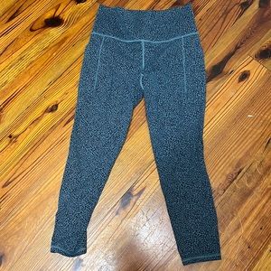 Athleta print salutation stash 2 textured tight